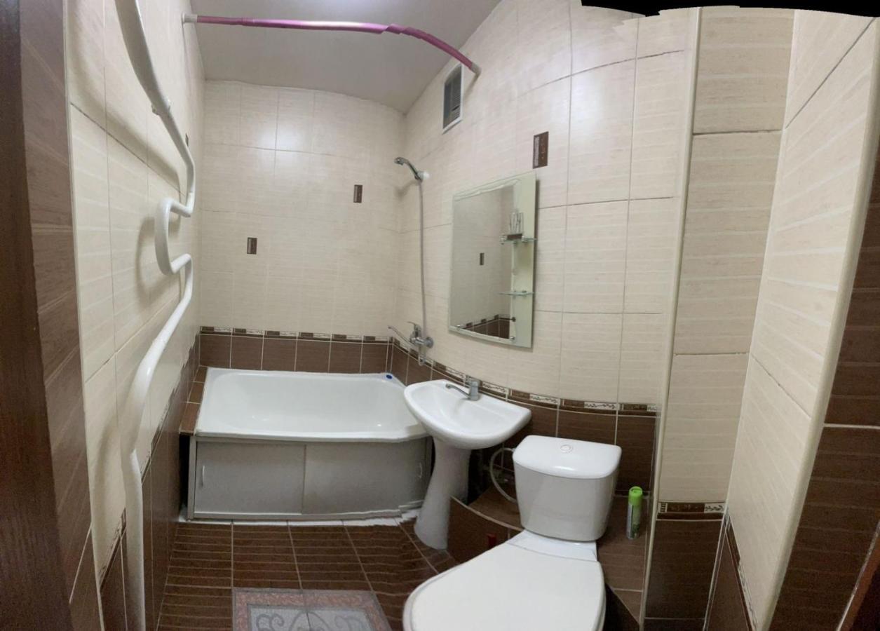Квартира Рядом Арбата, Гоголя 92 Almaty Esterno foto