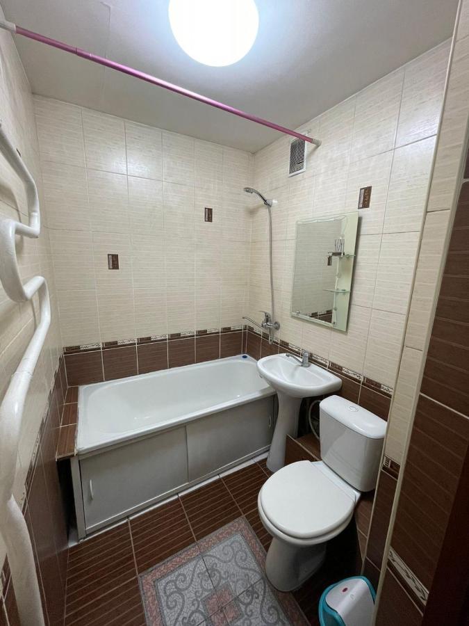 Квартира Рядом Арбата, Гоголя 92 Almaty Esterno foto